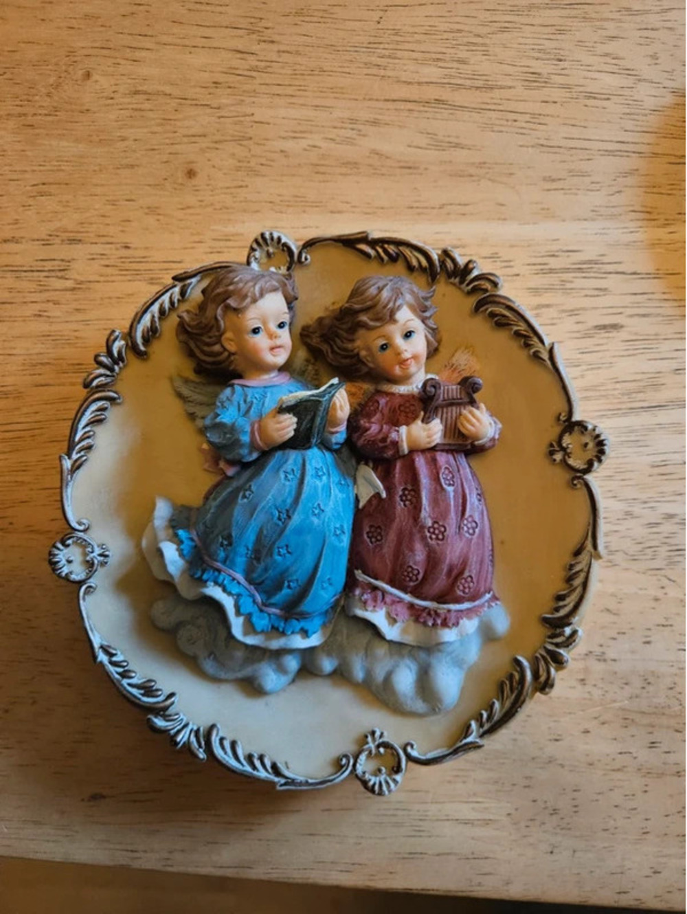 Vtg Angel Cherub Wall Plaque 3D Relief Art Resin Wall Hanging Choir Angels 5.5"